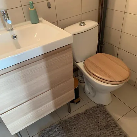 Cosy A 5 Min Du Centre D'epernay * Эперне
